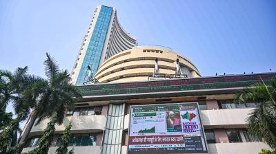सेंसेक्स में जोरदार उछाल: शेयर बाजार लगातार दूसरे दिन तेजी से बंद, 1,205 अंक की बढ़त