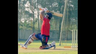 पंत को बदलना होगा खेल का तरीका, युवराज के पास जाना अच्छा संकेत: आकाश चोपड़ा