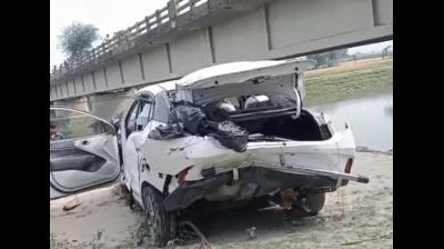 बिहार: मेला देखकर लौट रहे तीन दोस्तों की कार दुर्घटना में मौत, चौथे की खोज जारी