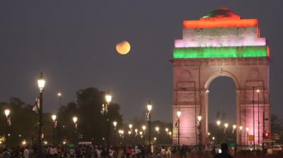 भारत में भी मनाया जाएगा अर्थ आवर 2026, इंडिया गेट पर भी होगा अंधेरा