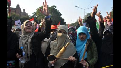 पश्चिम एशिया तनाव का असर: पाकिस्तान में एलपीजी की कीमतों में भारी उछाल, अवाम परेशान