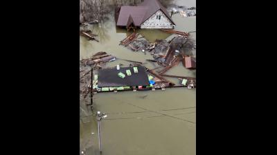 रूस: दागेस्तान की राजधानी में बाढ़ से तबाही, लगा आपातकाल