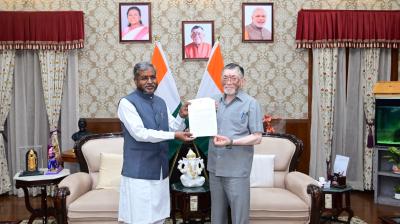 'झारखंड में शराब घोटाले की सीबीआई जांच हो', बाबूलाल मरांडी ने राज्यपाल से की मांग