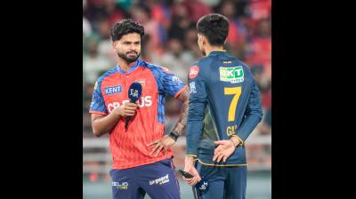 आईपीएल 2026: पंजाब किंग्स ने टॉस जीतकर गेंदबाजी चुनी, जीटी के साथ डेब्यू करेंगे अशोक शर्मा