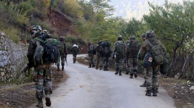 जम्मू-कश्मीर के गांदरबल में मुठभेड़ शुरू, दो आतंकियों के फंसे होने की आशंका