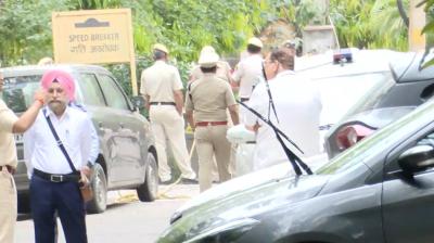 असम पुलिस का पवन खेड़ा के घर छापा, सीएम हिमंता बिस्वा सरमा की पत्नी ने दर्ज कराई थी एफआईआर