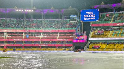 आईपीएल 2026: बारिश की वजह से राजस्थान रॉयल्स और मुंबई इंडियंस के बीच मैच में देरी