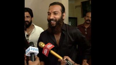 नाबालिग निकली ‘महाकुंभ वायरल गर्ल’ मोनालिसा, पति पर पोक्सो केस दर्ज; माकपा पर भी उठे सवाल