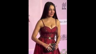 61वें मिस इंडिया पेजेंट में नजर आईं सेलिना जेटली, बोलीं – ताज सिर्फ पहना नहीं जाता, उसे जिया जाता है