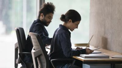 बिहार में सरकारी कर्मचारियों के लिए नए सोशल मीडिया नियम लागू, उल्लंघन पर होगी कार्रवाई