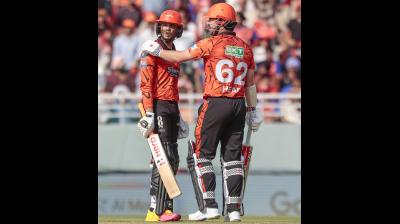 आईपीएल 2026: अभिषेक-क्लासेन की दमदार पारी, पीबीकेएस के खिलाफ एसआरएच ने 6 विकेट खोकर बनाए 219 रन