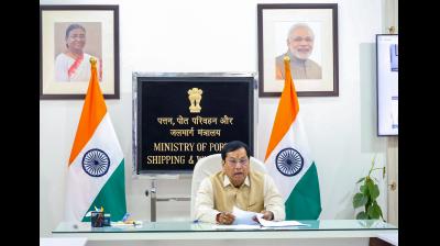 मिडिल ईस्ट संकट के बीच भारत का समुद्री व्यापार फिर से पटरी पर, जहाजों की आवाजाही सामान्य: केंद्रीय मंत्री सोनोवाल