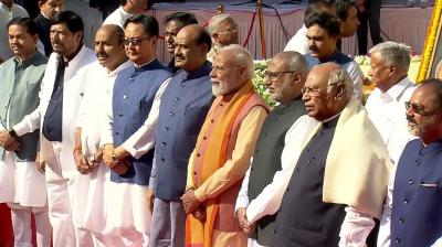 अंबेडकर जयंती पर संसद परिसर में उपराष्ट्रपति राधाकृष्णन और पीएम मोदी ने अर्पित की पुष्पांजलि