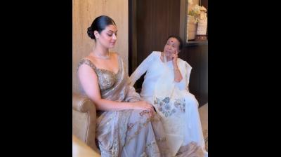 मेरी पूरी दुनिया चली गई, आशा भोसले को याद कर पोती जनाई भोसले हुईं भावुक