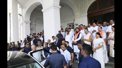 नीतीश कुमार ने मंत्रिमंडल भंग किया, बिहार के मुख्यमंत्री पद से देंगे इस्तीफा