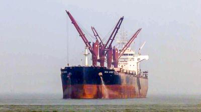 अमेरिकी नाकेबंदी से रोजाना 20 लाख बैरल ईरानी तेल के वैश्विक बाजारों से बाहर होने की आशंका