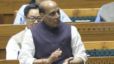 लोकसभा में नेता प्रतिपक्ष राहुल गांधी को माफी मांगनी चाहिए: रक्षा मंत्री राजनाथ सिंह