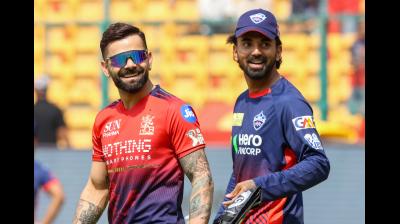 आईपीएल 2026: डीसी ने टॉस जीतकर चुनी गेंदबाजी, आरसीबी की नजर जीत की लय बरकरार रखने पर