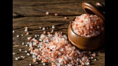 काला नमक: मात्रा कम लेकिन फर्क बड़ा, संतुलन बनाने में भी मददगार