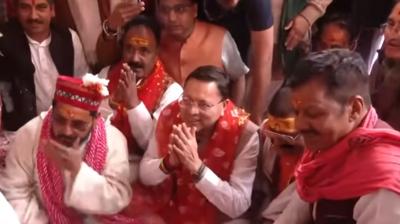 चार धाम यात्रा का आगाज, सीएम धामी ने गंगोत्री में की पूजा; श्रद्धालुओं की उमड़ी भीड़