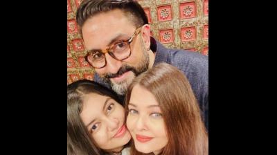 ऐश्वर्या-अभिषेक ने एनिवर्सरी पर खत्म किया अफवाहों का दौर, शेयर की आराध्या के साथ 'परफेक्ट' फैमिली फोटो
