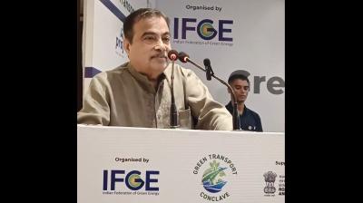 भारत को 100 प्रतिशत एथेनॉल मिश्रण वाले ईंधन का लक्ष्य रखना चाहिए: नितिन गडकरी