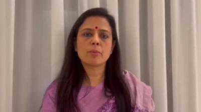 'हेनरी' डॉग की कस्टडी को लेकर हाईकोर्ट पहुंचीं महुआ मोइत्रा, 29 अप्रैल को सुनवाई