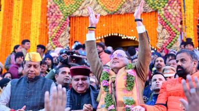 बद्रीनाथ धाम पहुंचे सीएम धामी, प्रधानमंत्री मोदी के नाम से की प्रथम आराधना