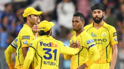 आईपीएल 2026: अकील-नूर की शानदार गेंदबाजी, सीएसके ने एमआई को 103 रनों से रौंदा