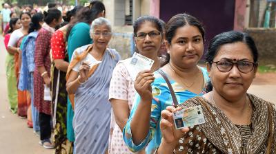 2021 में टीएमसी के पक्ष में रहे 152 सीटों के नतीजे, क्या रिकॉर्ड मतदान और बंगाल का पुराना ट्रेंड इस बार कर देगा 'खेला'