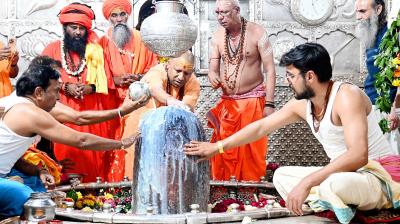 उज्जैन के महाकाल की संध्या व शयन आरती की बुकिंग अब ऑनलाइन