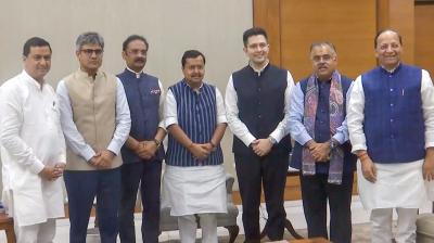भाजपा में शामिल हुए राघव चड्ढा, संदीप पाठक और अशोक मित्तल, नितिन नवीन ने खिलाई मिठाई