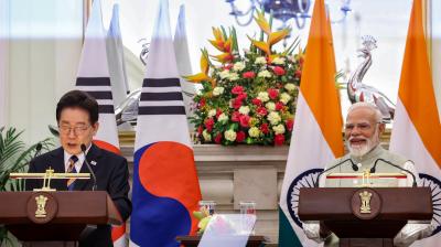 दक्षिण कोरिया-भारत शिखर सम्मेलन में आर्थिक साझेदारी पर लगी मुहर, 2030 तक 50 अरब डॉलर व्यापार का लक्ष्य