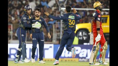 IPL 2026: आरसीबी का मिडिल ऑर्डर लड़खड़ाया, गुजरात टाइटंस को मिला 156 रन का लक्ष्य