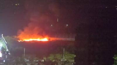 महाराष्ट्र: कल्याण के बारावे डंपिंग ग्राउंड में भीषण आग, दमकल की कई गाड़ियां मौके पर