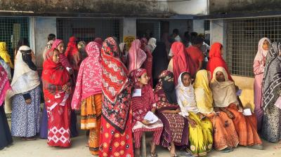 पश्चिम बंगाल के 15 बूथों पर री-पोलिंग जारी, पहले दो घंटों में 16.23 प्रतिशत मतदान