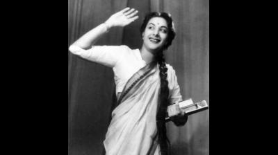 जब सेट पर सुनील दत्त को पहचान न सकीं 'मदर इंडिया', मेकअप आर्टिस्ट को भेंट कर दी थी कीमती घड़ी