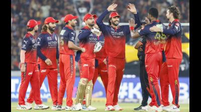आईपीएल 2026: एलएसजी के खिलाफ टॉस जीतकर आरसीबी ने चुनी गेंदबाजी, चोटिल मोहसिन-इंग्लिस बाहर