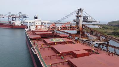 अदाणी पोर्ट्स, एनएमडीसी और वेले ब्राजील मिलकर विकसित करेंगे 'आयरन ओर' के लिए एसईजेड आधारित इकोसिस्टम