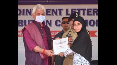जम्मू कश्मीर में नागरिक-केंद्रित पुलिसिंग को मजबूत करने पर जोर, 4,000 नए कांस्टेबल तकनीकी भूमिकाओं में किया जाएगा इस्तेमाल