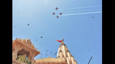 सोमनाथ मंदिर की 75वीं वर्षगांठ पर भारतीय वायुसेना करेगी 'सूर्य किरण एयर शो', एरोबेटिक फॉर्मेशन में उड़ान भरेंगे प्लेन