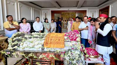 लखनऊ के भैसाकुंड में होगा मुलायम सिंह यादव के बेटे प्रतीक यादव का अंतिम संस्कार
