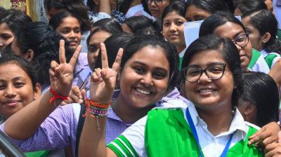 बंगाल में 12वीं के नतीजे घोषित: मुख्यमंत्री सुवेंदु ने छात्रों को दी बधाई, उज्ज्वल भविष्य की कामना की