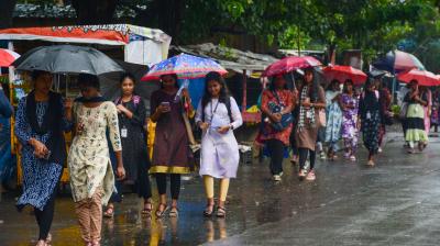 बंगाल की खाड़ी में गहरे दबाव का असर, तमिलनाडु में भारी बारिश का अलर्ट