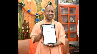 मुख्यमंत्री योगी आदित्यनाथ ने भरा डिजिटल स्वगणना प्रपत्र, सहभागिता की अपील