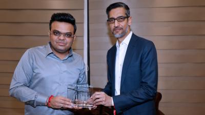 टी20 वर्ल्ड कप: अहमदाबाद में भारत-साउथ अफ्रीका मैच देखने पहुंचे सुंदर पिचाई