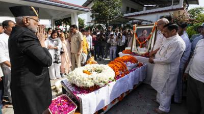 देहरादून : उपराष्ट्रपति ने पूर्व सीएम भुवन चंद्र खंडूरी को दी श्रद्धांजलि