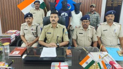 झारखंड: चतरा में 324 किलोग्राम अफीम डोडा जब्त, रामगढ़ में ब्राउन शुगर के साथ तीन आरोपी गिरफ्तार