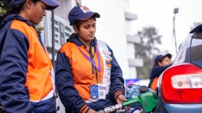 देश भर में पेट्रोल-डीजल की पर्याप्त उपलब्धता, जरूरत के अनुसार ही ईंधन खरीदें और पैनिक बाइंग से बचें: सरकार