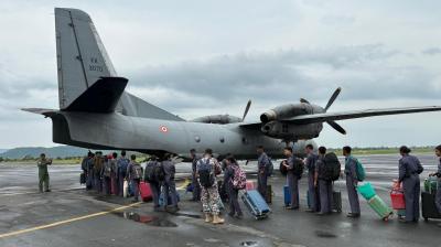 भारतीय वायु सेना ने मणिपुर में फंसे 132 एनसीसी कैडेट्स को हवाई मार्ग से असम पहुंचाया गया